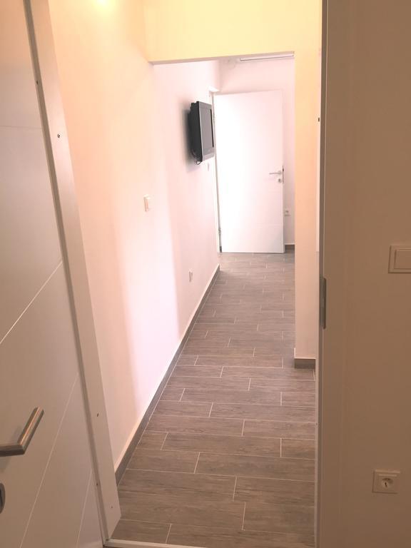 Apartments Valentino 苏佩塔斯卡德拉加 外观 照片